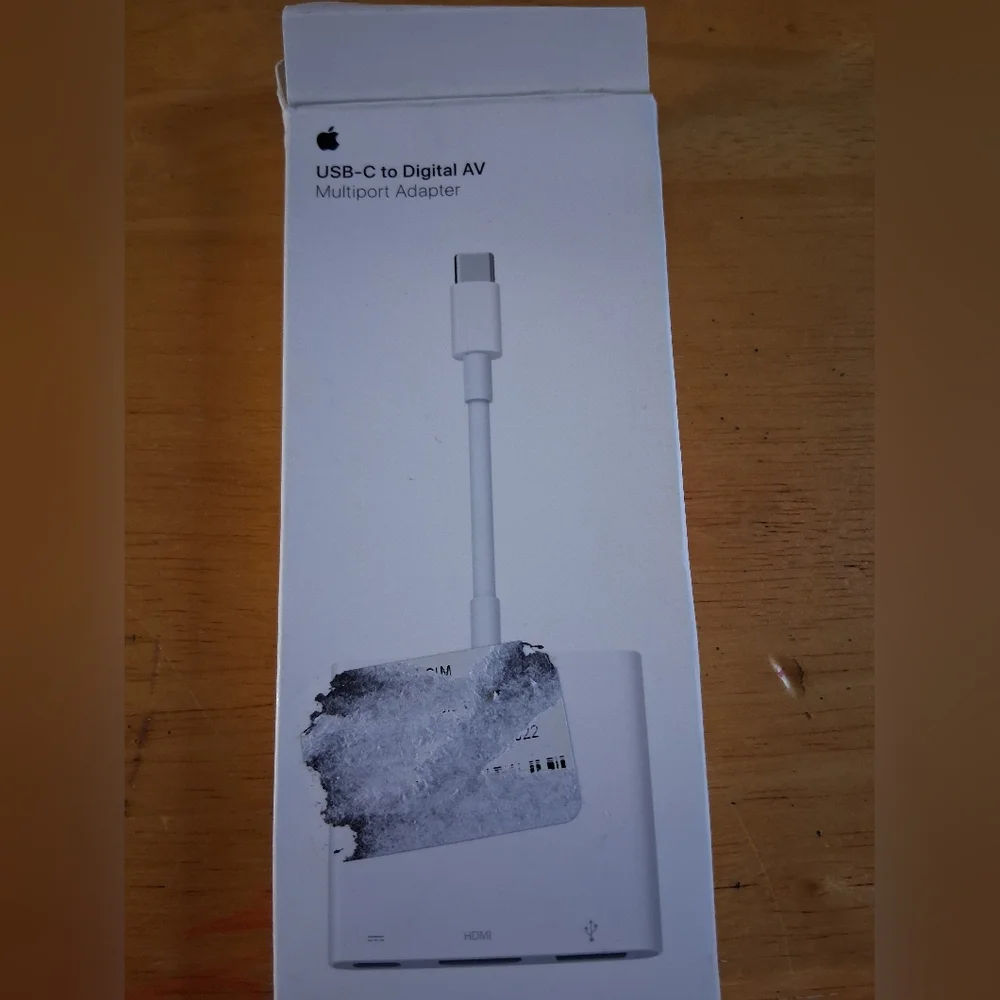 Apple USB-C Digital AV Multiport Adapter in White